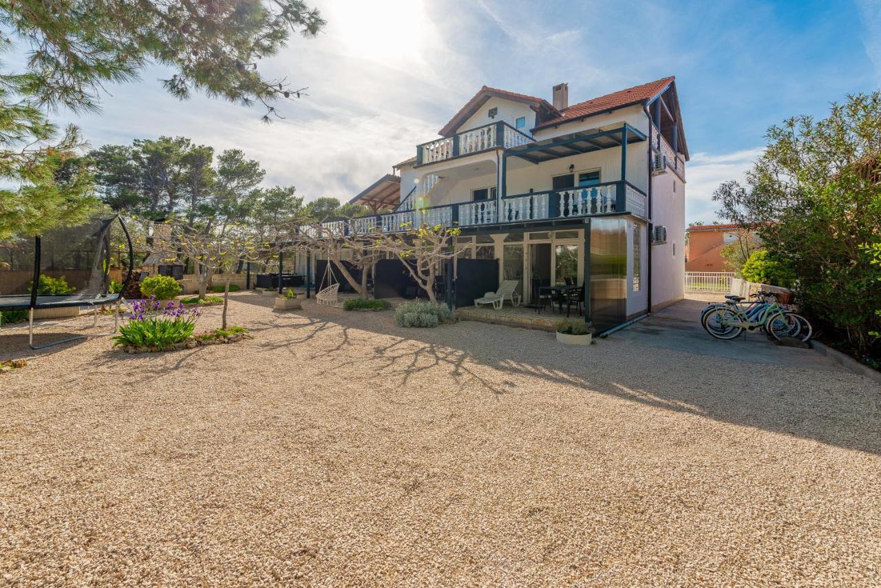 Apartments Villa Agape Vir Bagian luar foto
