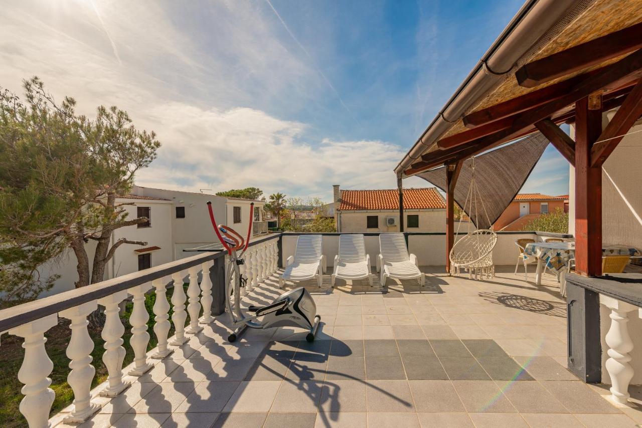 Apartments Villa Agape Vir Bagian luar foto