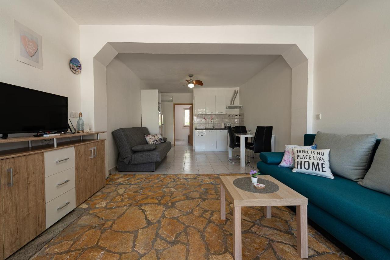 Apartments Villa Agape Vir Bagian luar foto