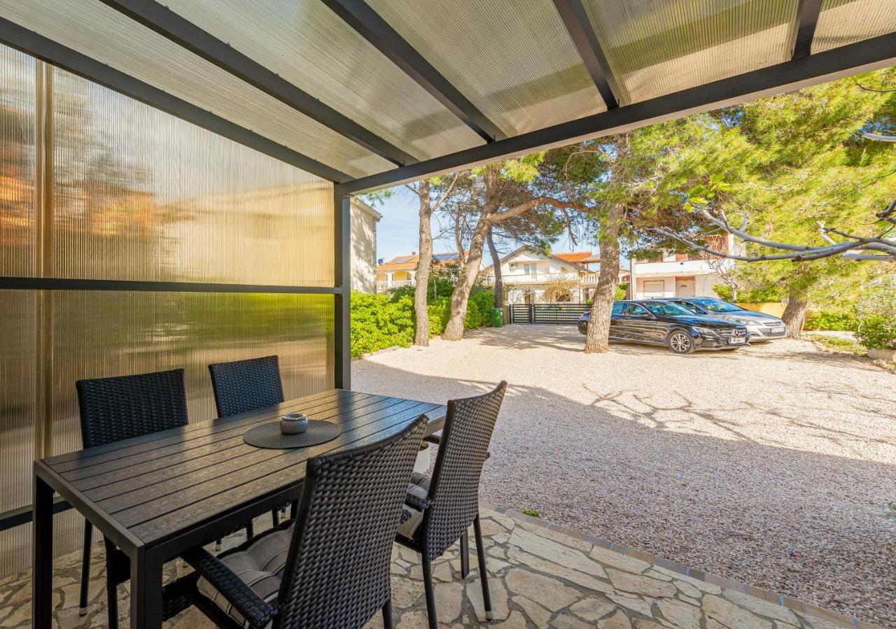 Apartments Villa Agape Vir Bagian luar foto