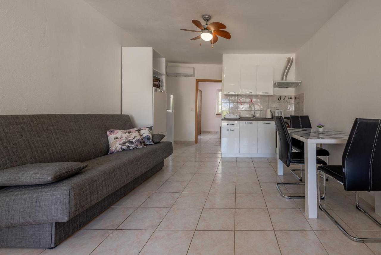 Apartments Villa Agape Vir Bagian luar foto