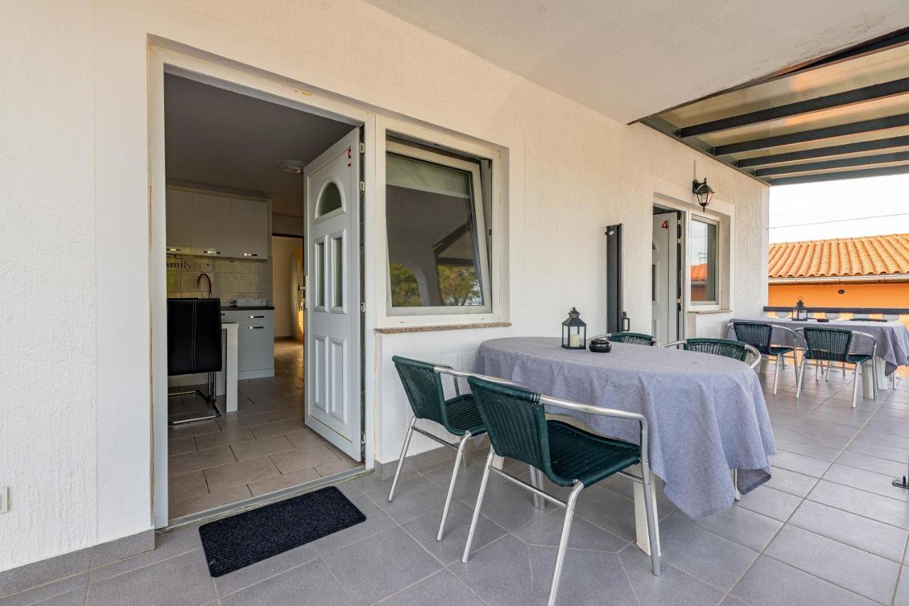 Apartments Villa Agape Vir Bagian luar foto