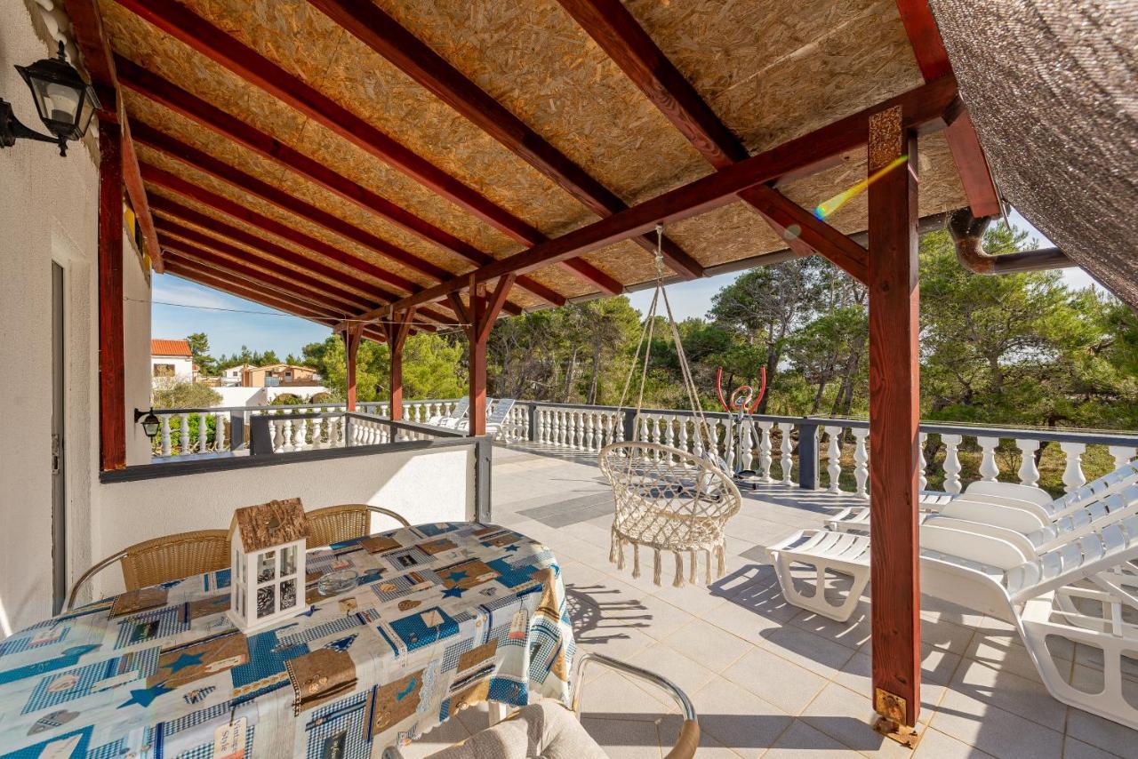 Apartments Villa Agape Vir Bagian luar foto