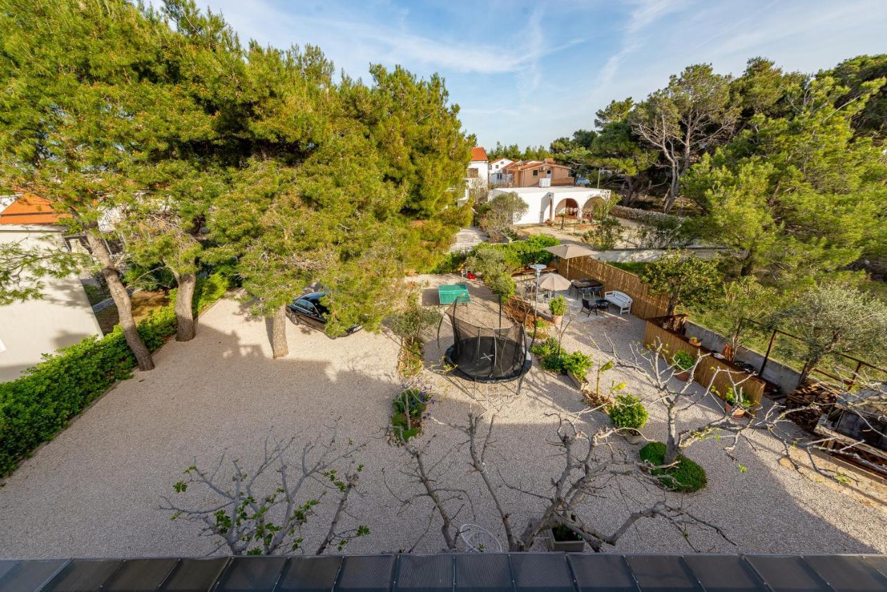 Apartments Villa Agape Vir Bagian luar foto