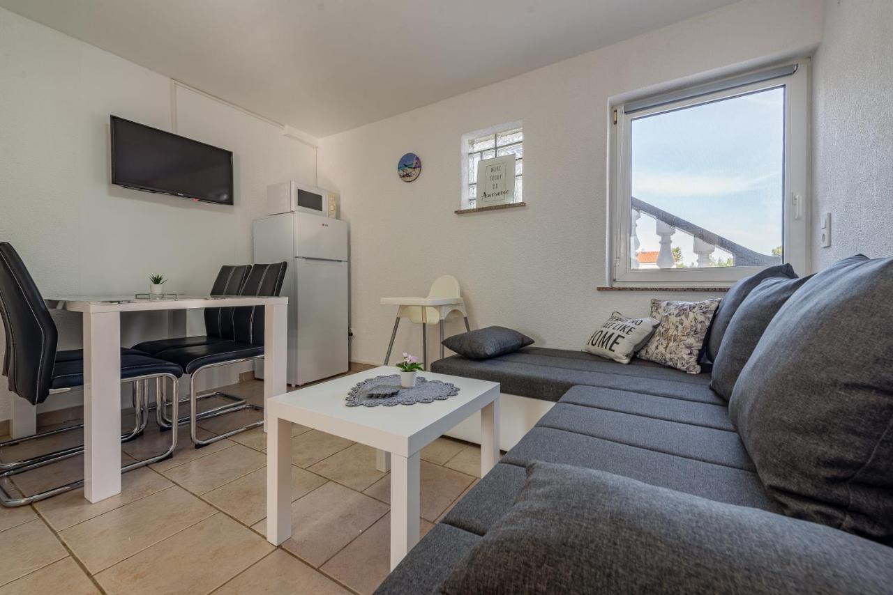 Apartments Villa Agape Vir Bagian luar foto