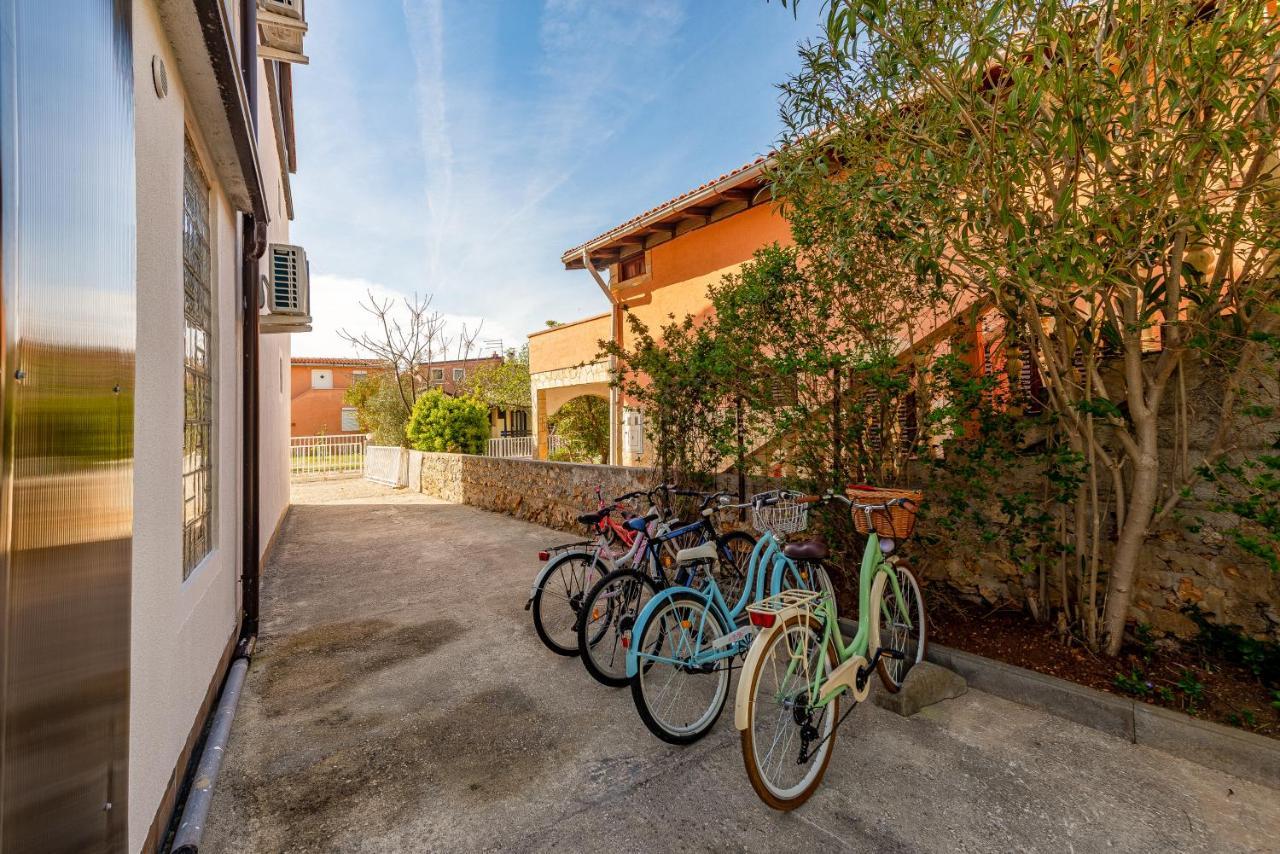 Apartments Villa Agape Vir Bagian luar foto