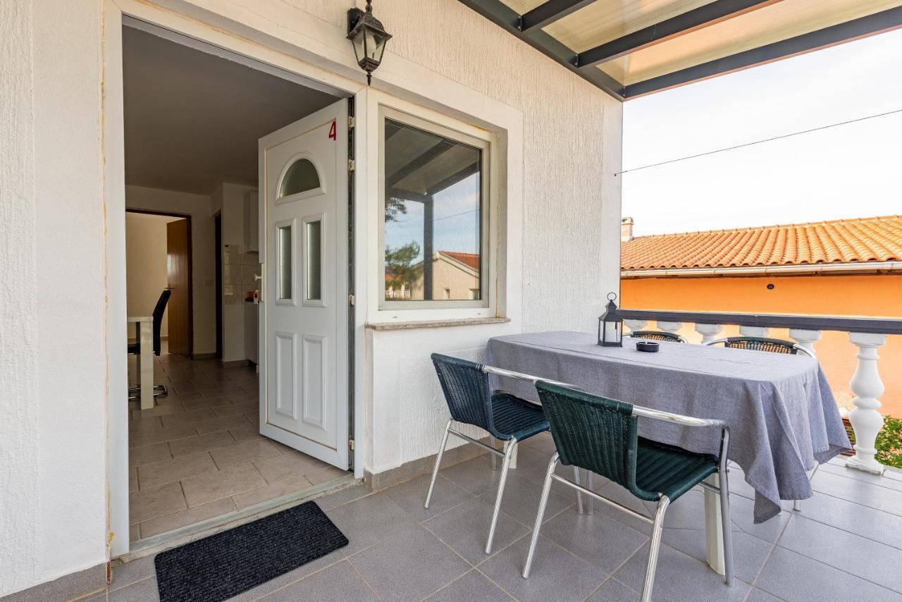 Apartments Villa Agape Vir Bagian luar foto