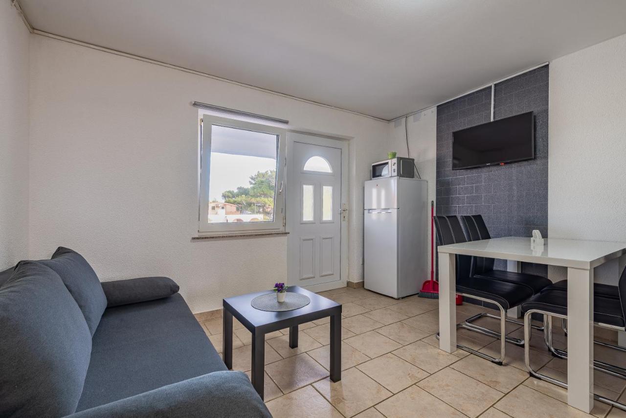 Apartments Villa Agape Vir Bagian luar foto
