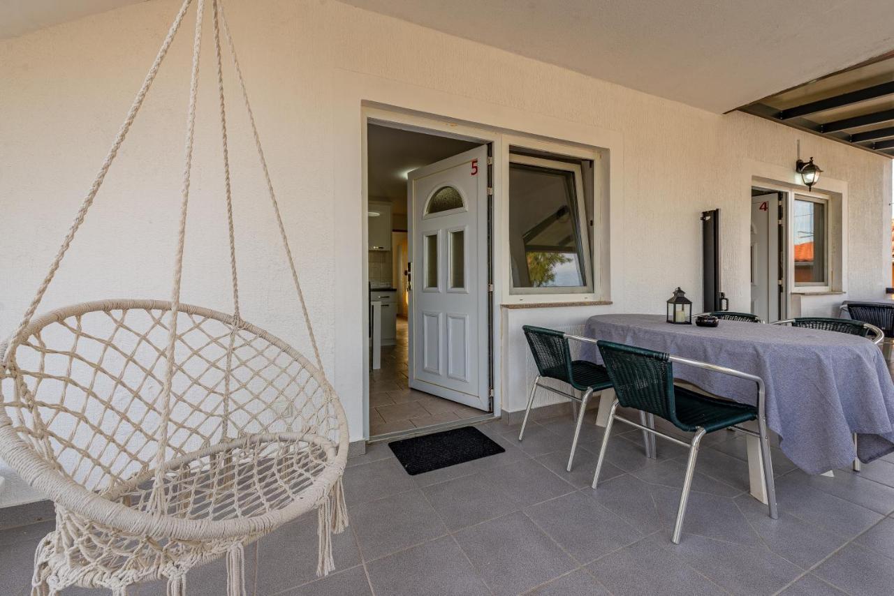Apartments Villa Agape Vir Bagian luar foto