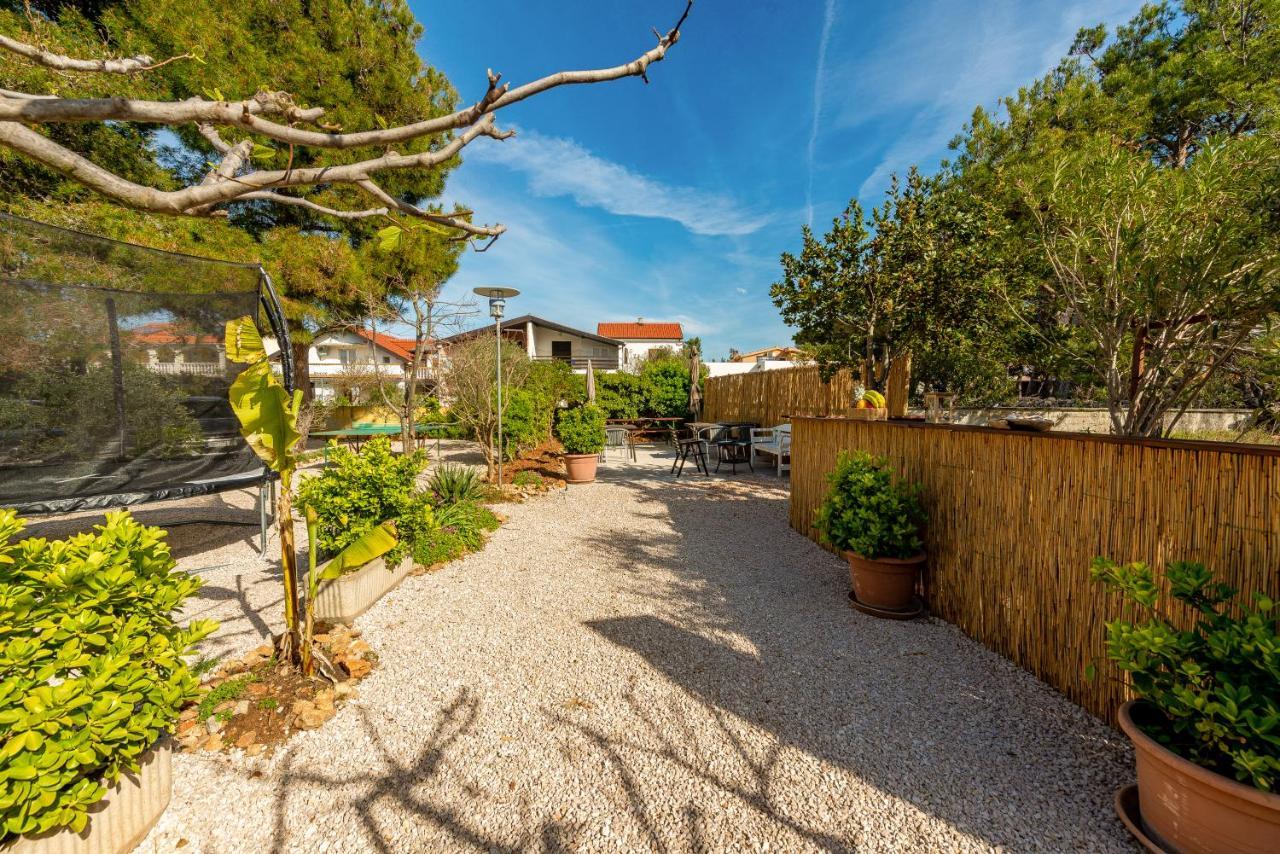 Apartments Villa Agape Vir Bagian luar foto