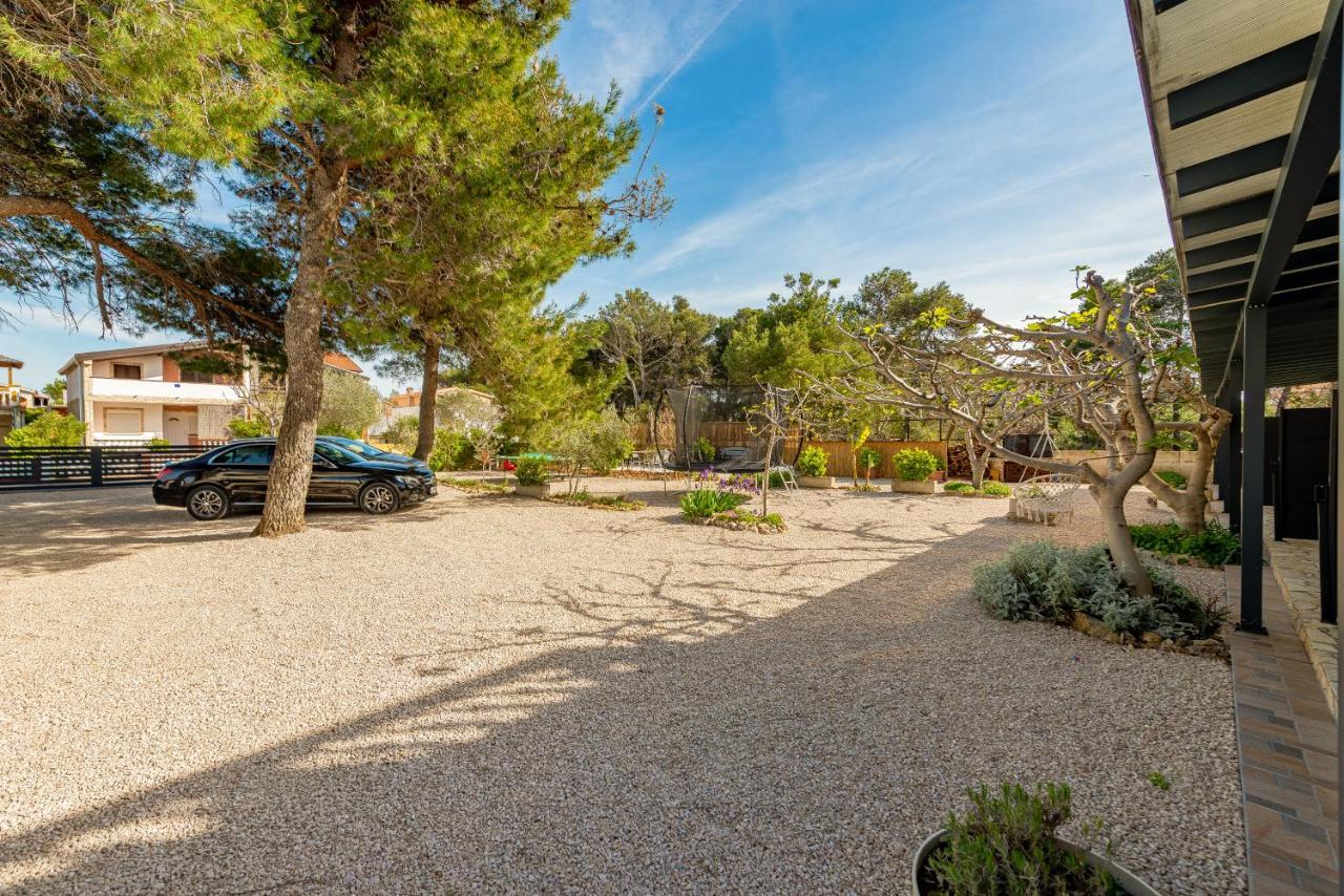 Apartments Villa Agape Vir Bagian luar foto