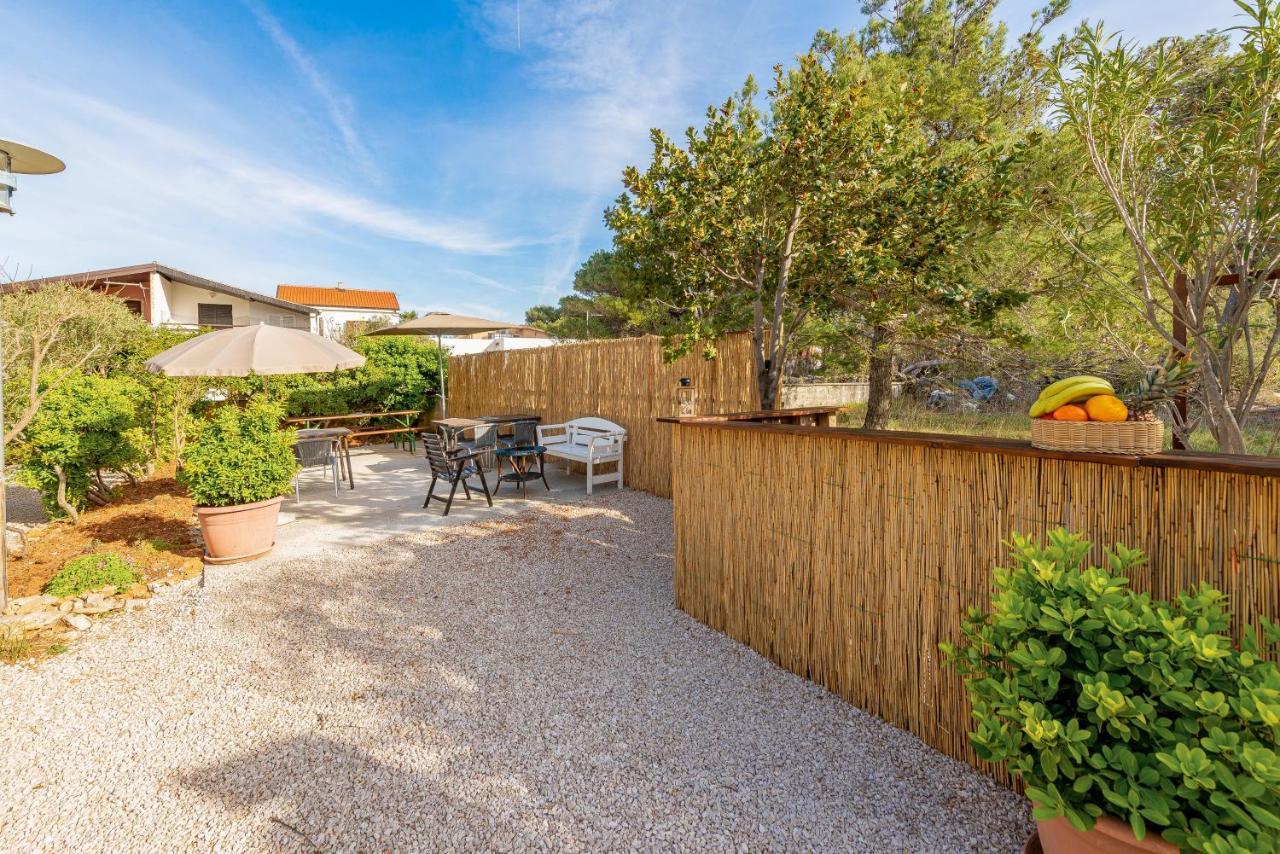 Apartments Villa Agape Vir Bagian luar foto