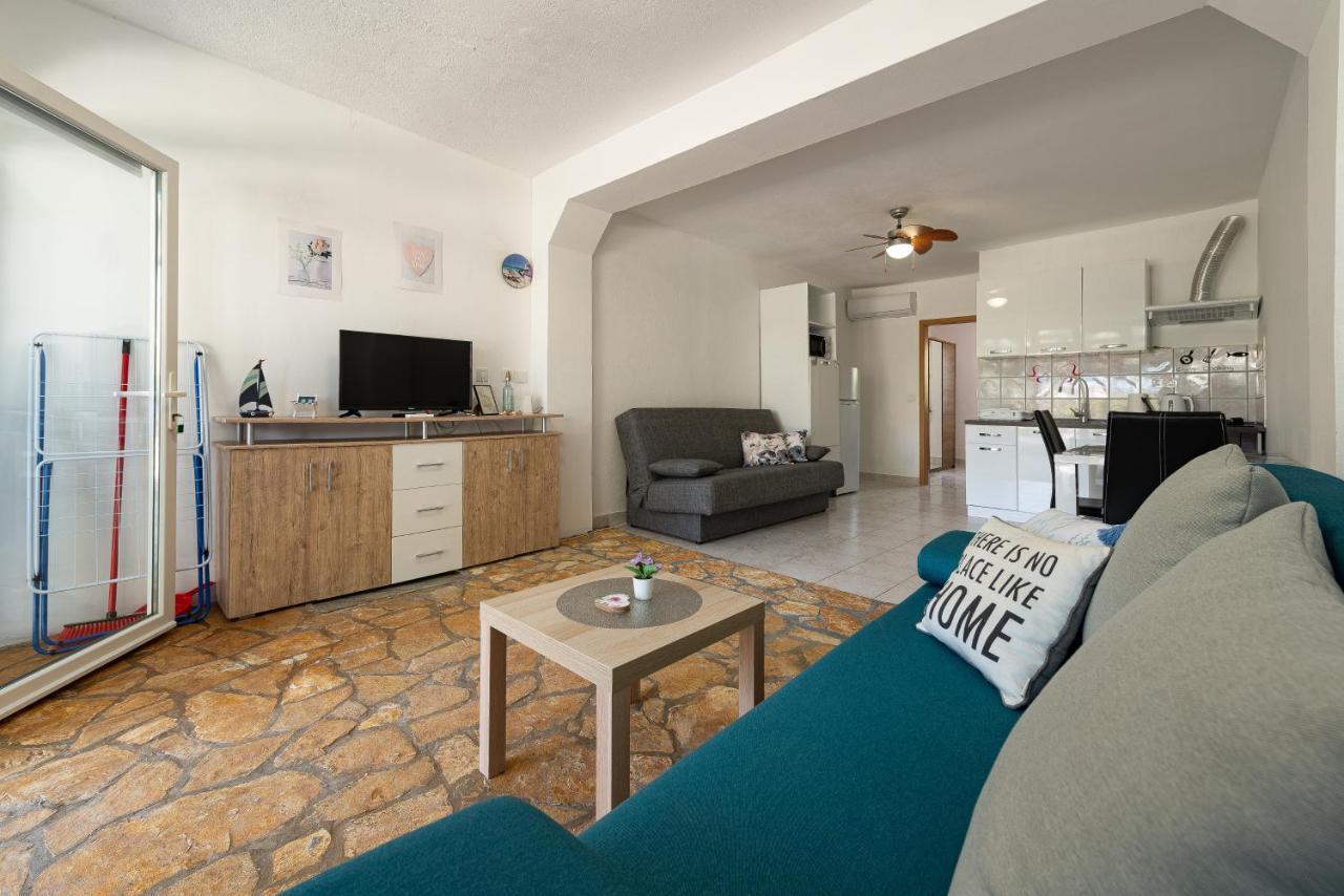 Apartments Villa Agape Vir Bagian luar foto